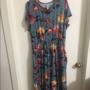When and Ivory - XXL - Blue and Floral Maxi